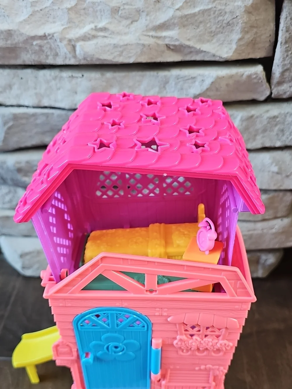 Polly Pockets 2015 - 2018 House, Camper, Car & Dolls - Mattell